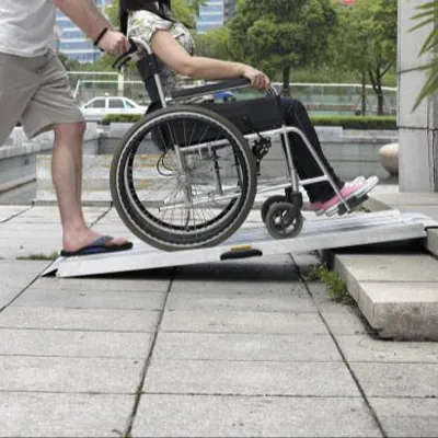 Rampe d'accès PMR pliable - Accessibilité-3