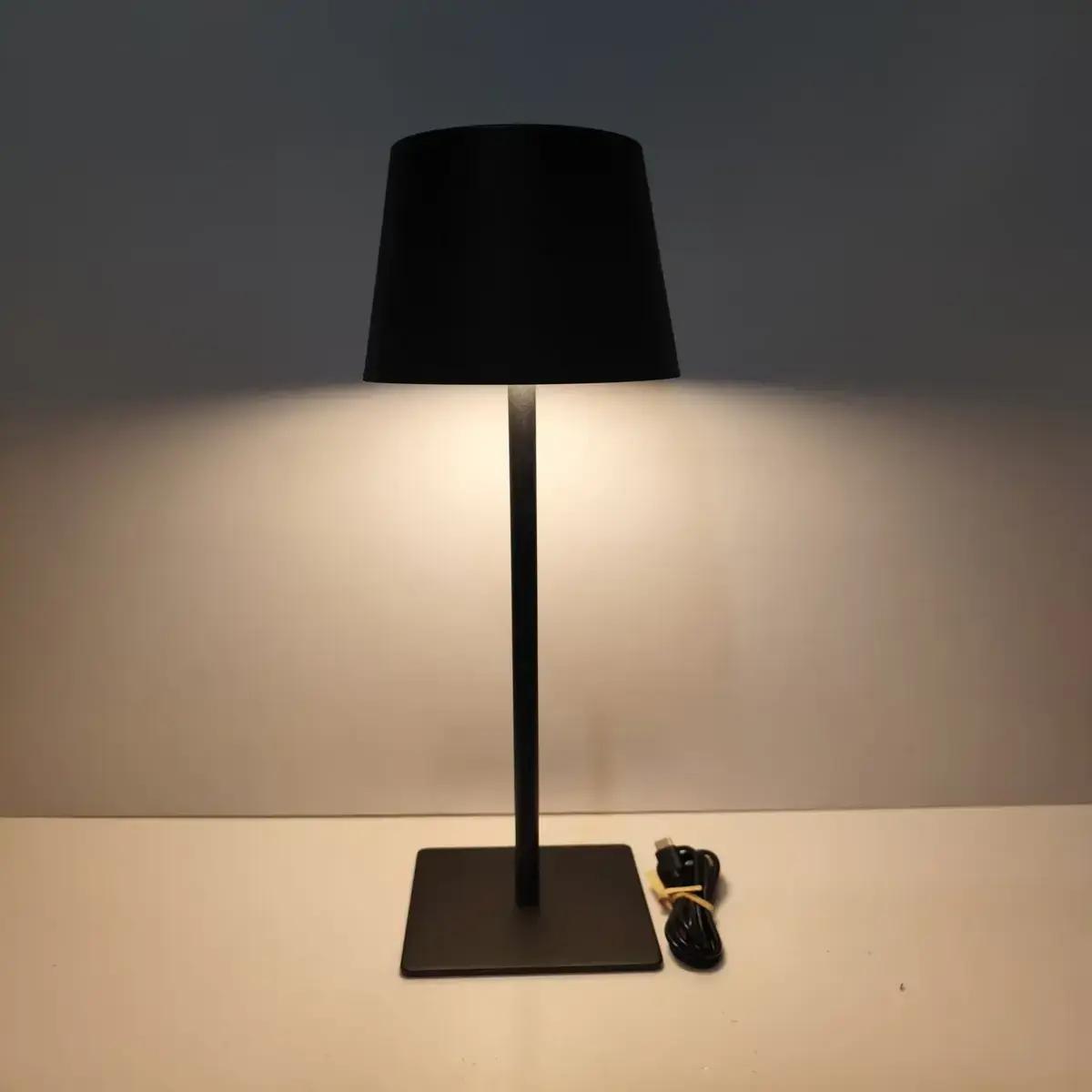 Lampe de table sans fil rechargeable noire IP44 5W 3,7V 1200mAh 3000 / 4500 / 6500K – Lampe à poser LED sans fil - Luminaires professionnels-2