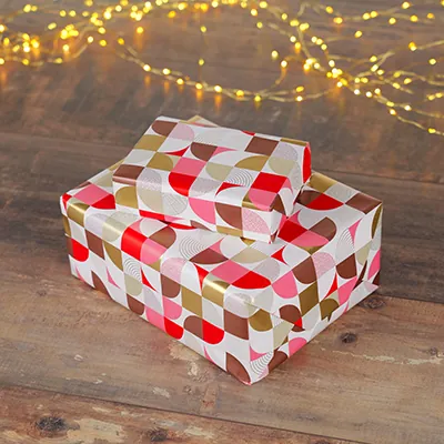 Papier cadeau patchwork seventies 70 cm x25 m 65g/m², brun / rouge / or / blanc - Papier cadeaux couchés à motifs-2