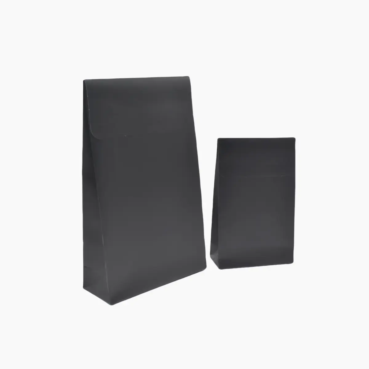 Pochette cadeau noire mate pelliculée fermeture adhésive 10+4,5x16 cm – Paquet de 50 - Pochettes cadeaux luxe-4