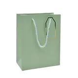 Sac pelliculé vert mat poignées cordelettes 26+12x32 cm 210g/m² – Paquet de 20 - Sacs pelliculés poignées cordelette