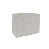 Sacs pelliculés blancs embossés tressés poignées cordelette 23+10x18cm 210g/m² - Paquet de 20