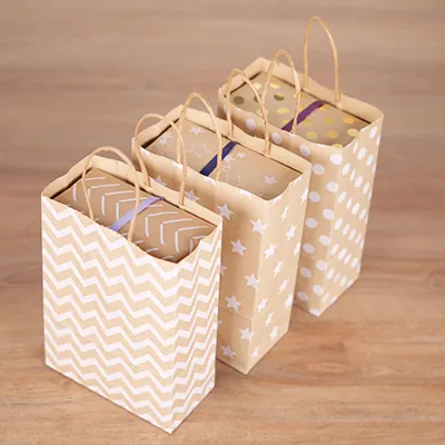 Sac cadeau kraft brun à étoiles blanches poignées torsadées 16 + 8 x 23 cm - Paquet de 100 - Sacs kraft à motifs-4