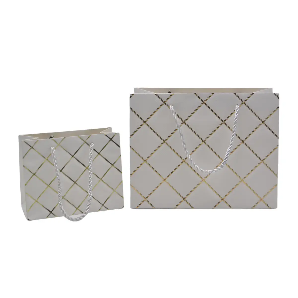 Sacs pelliculés blancs embossés carreaux or poignées cordelette 23+10x18 cm 210g/m² – Paquet de 20 - Sacs pelliculés à motifs-2