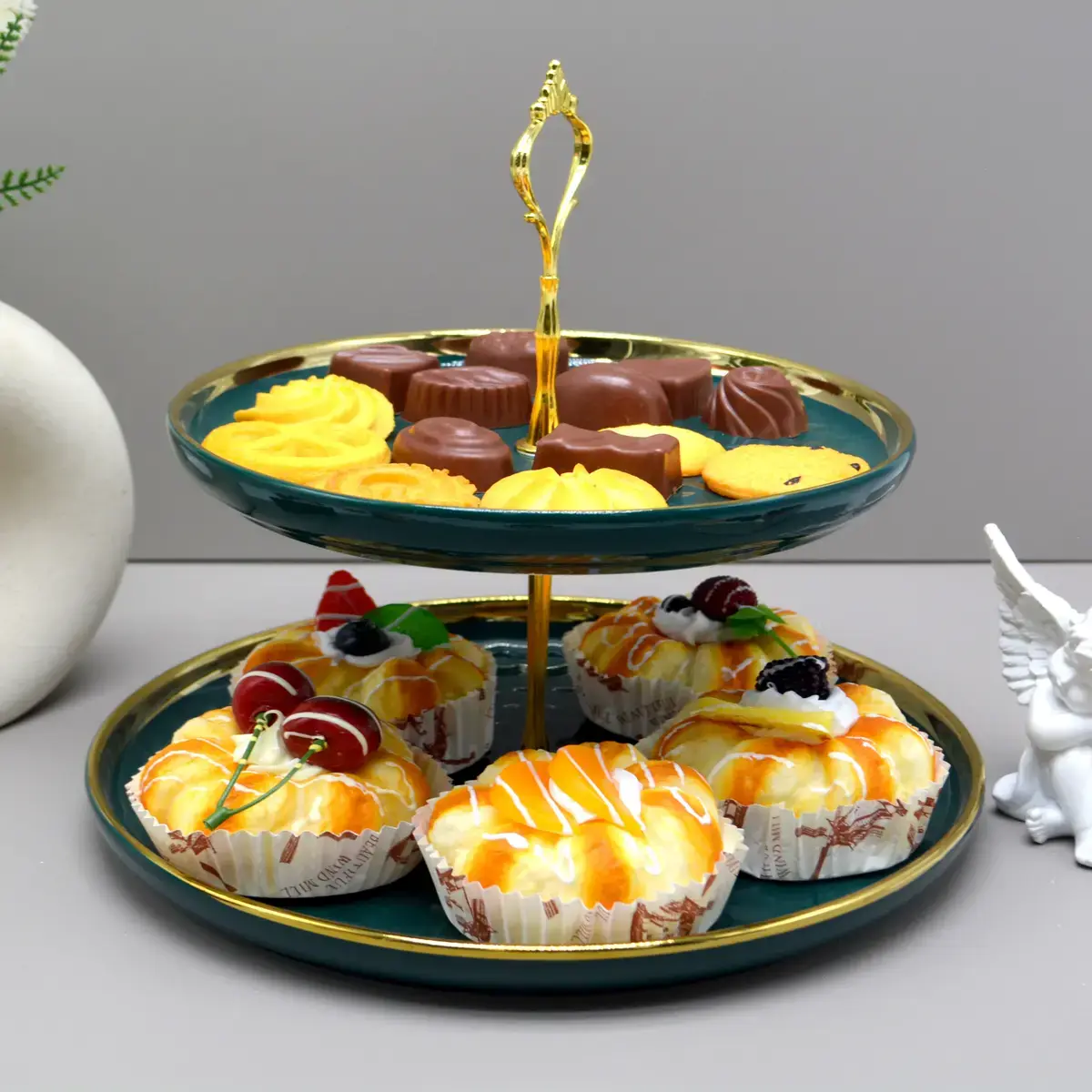 Présentoir à gâteaux 2 niveaux en céramique ø 25,5 / 20 x H 25 cm – Serviteur à gâteaux - Vert / Or - Cloches à gâteaux, Présentoirs gâteaux-2