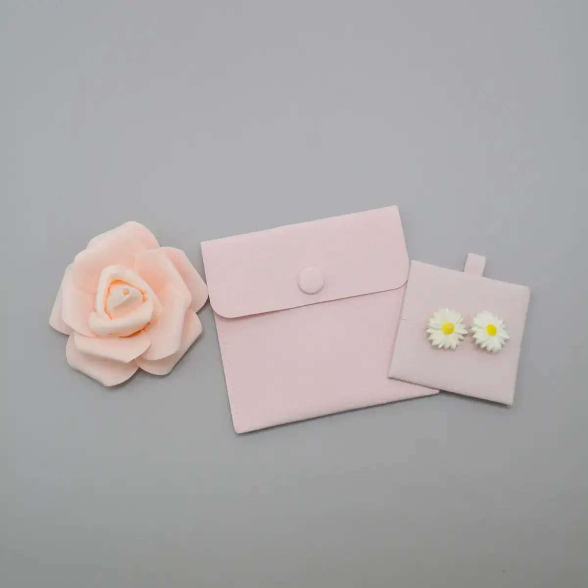SUPPORT BIJOUX RIGIDE POUR POCHETTE ROSE L.6XH.6CM  - Sachets velours, Pochettes simili cuir-7