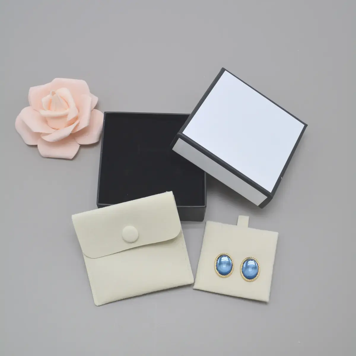 SUPPORT BIJOUX RIGIDE POUR POCHETTE ROSE L.6XH.6CM  - Sachets velours, Pochettes simili cuir-8