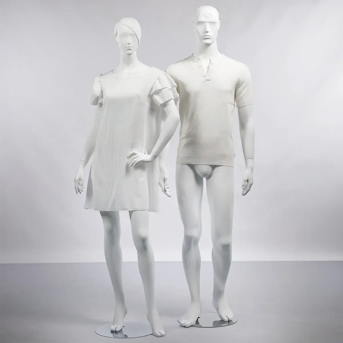 Mannequin femme, tête et cheveux sculptés H 180 cm Fibre de verre - Blanc mat - Mannequins cheveux sculptés-6
