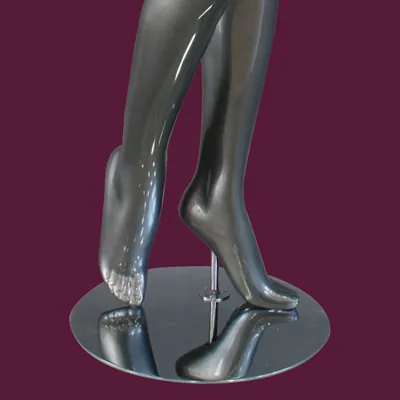 Mannequin femme, finition laquée, jambe droite pliée - Mannequins femmes-2