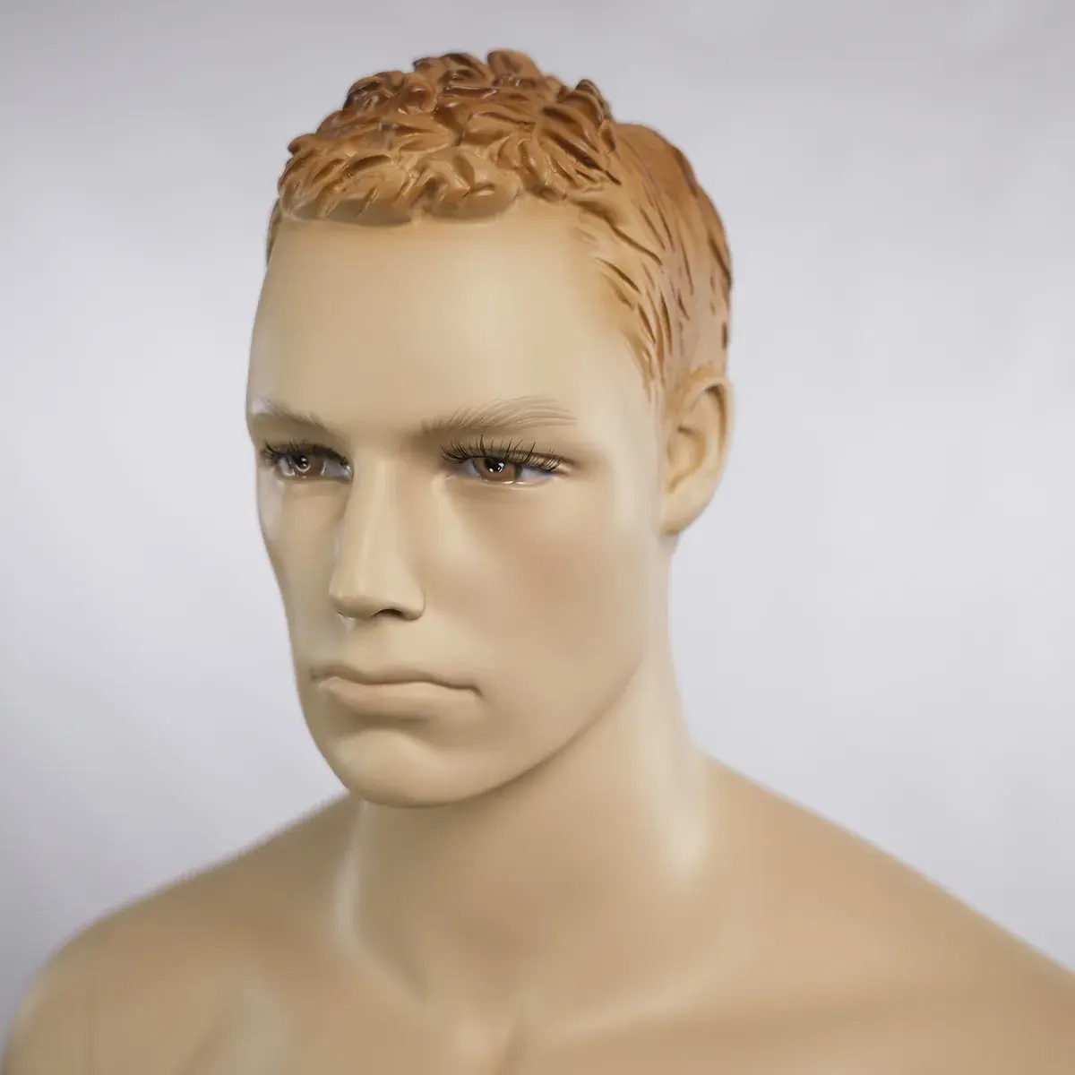 Mannequin homme cheveux sculptés roux H 186 cm Fibre de verre - Chair - Mannequins cheveux sculptés-4