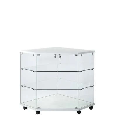 Vitrine comptoir d'angle en verre trempé socle blanc 2 tablettes 82 x 82 x 90 cm sur roulettes - Vitrine d’exposition - Vitrines Verre & Bois